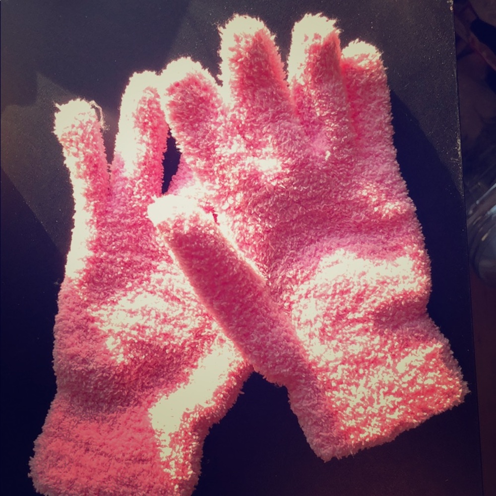 Furry pink gloves